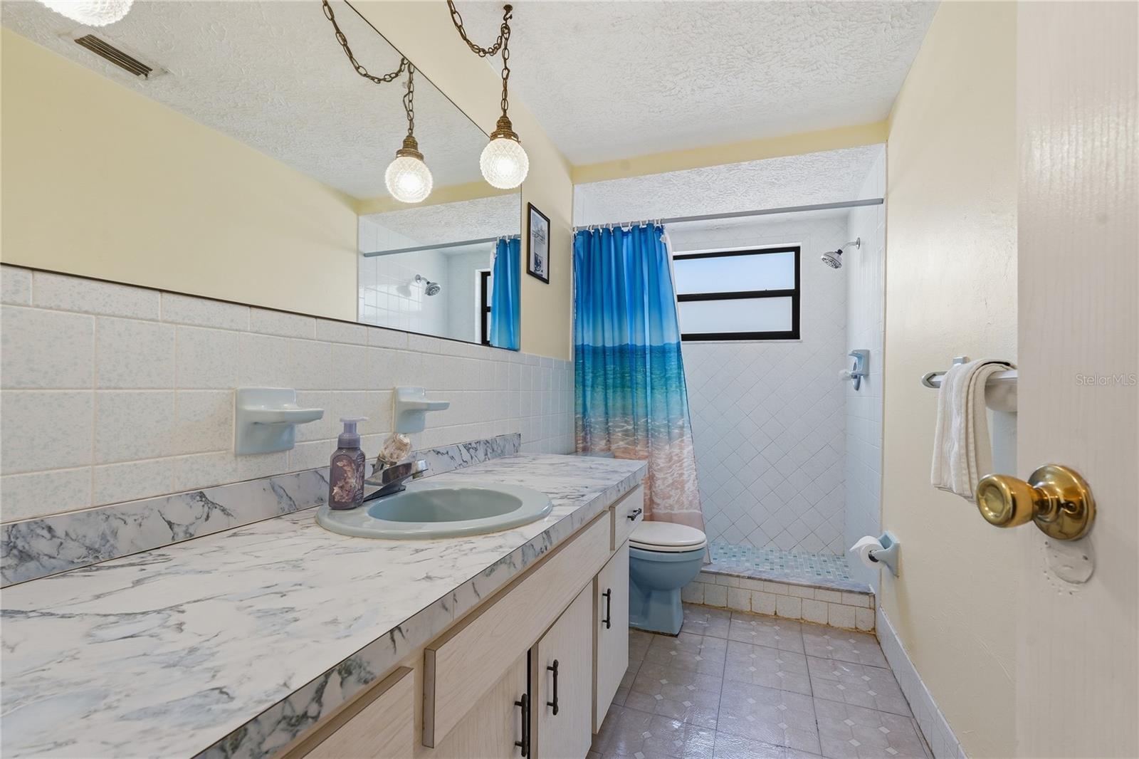 EMBASSY HILLS - Residential