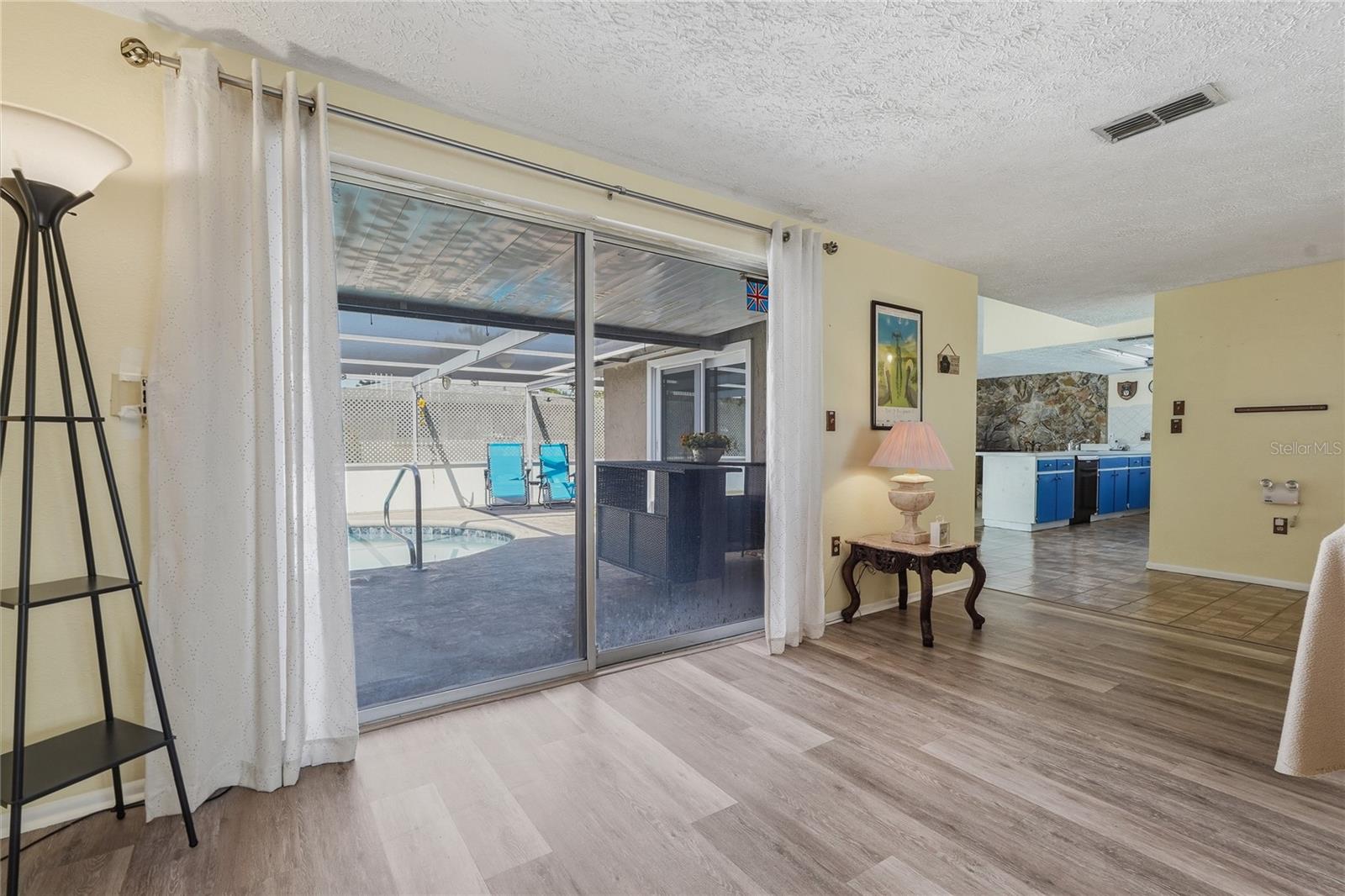 EMBASSY HILLS - Residential