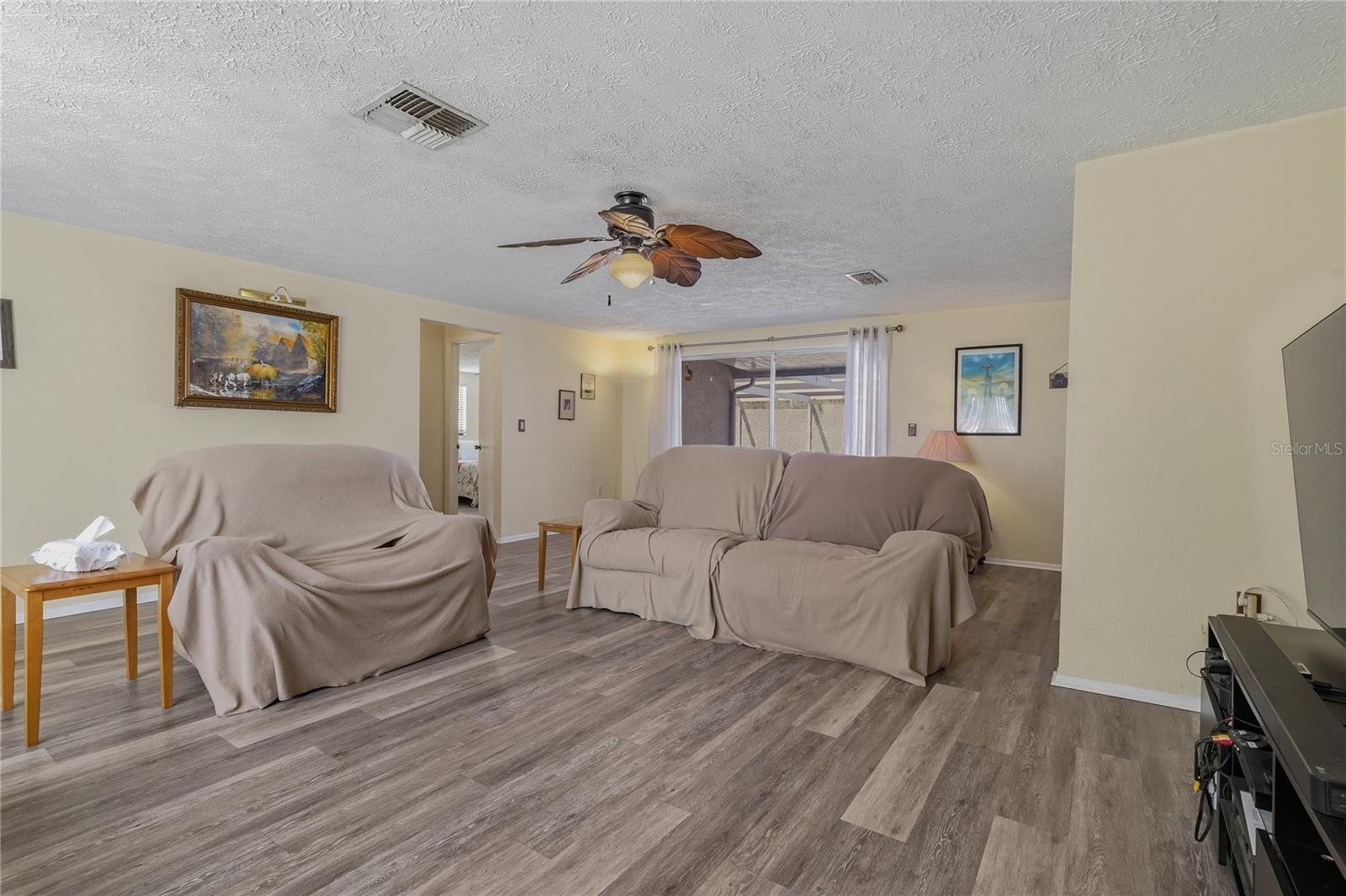 EMBASSY HILLS - Residential