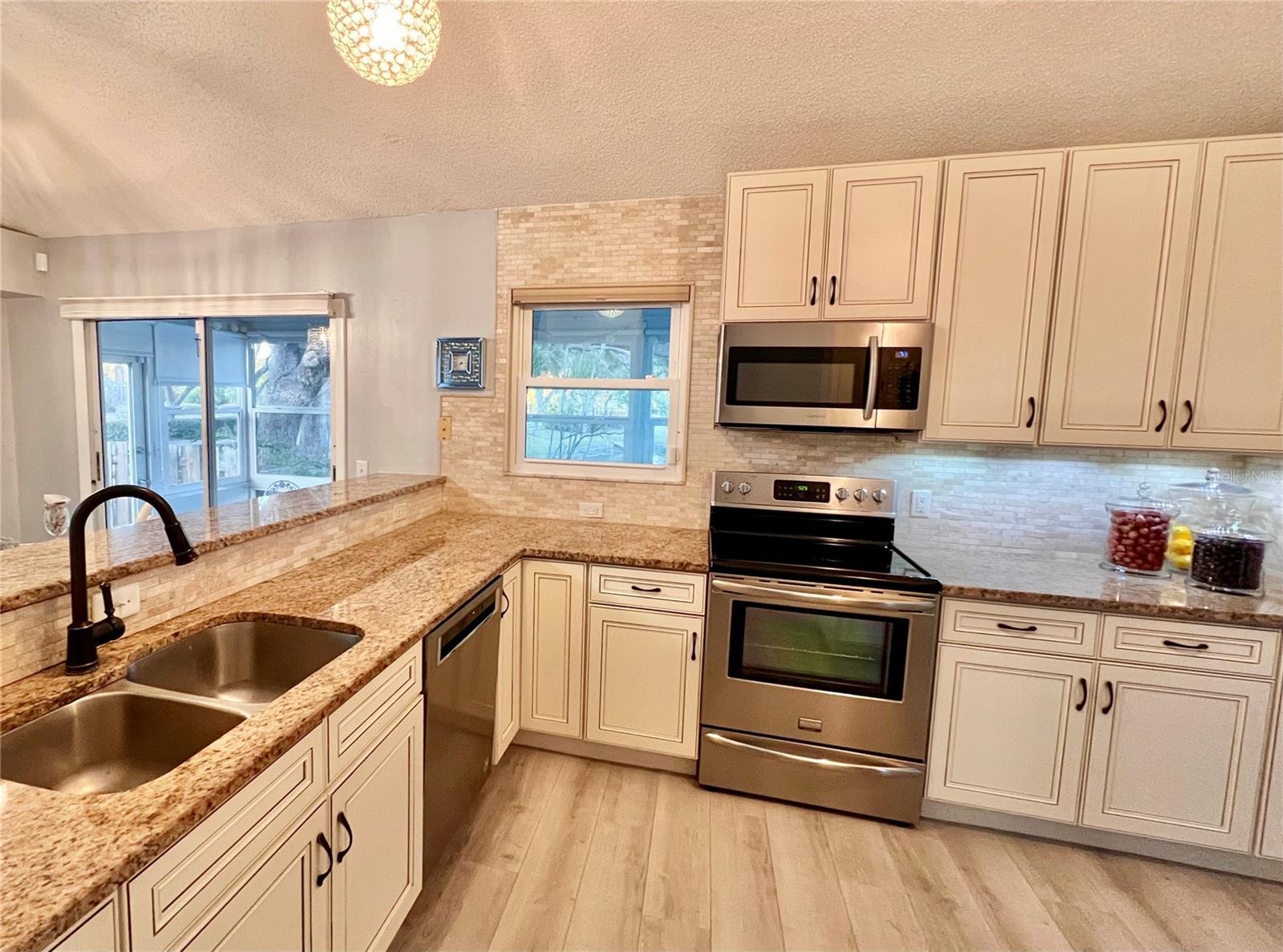 TREETOPS AT NORTH 40 - ONTARIO - Residential