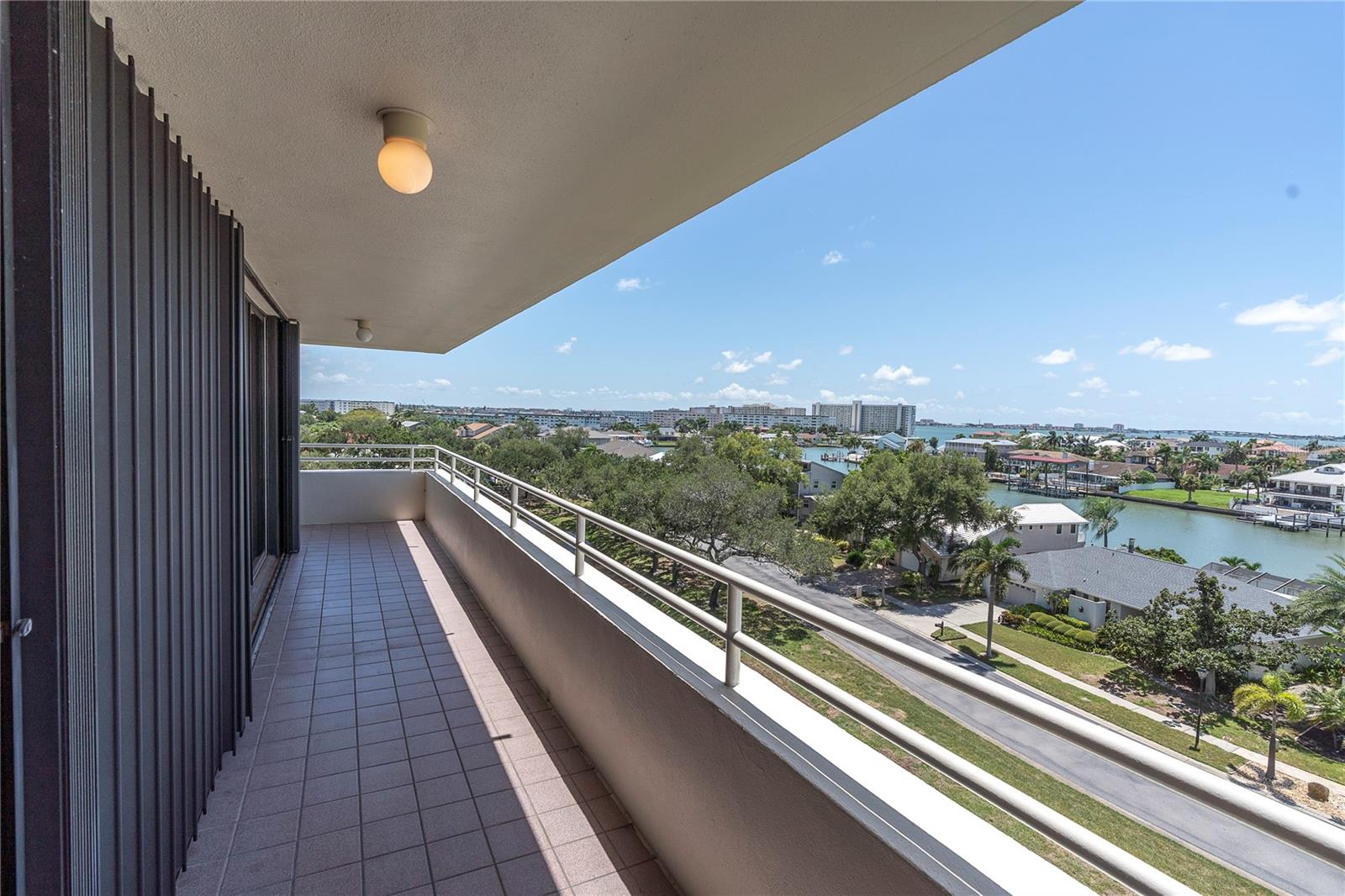 5950 PELICAN BAY PLAZA S 601
