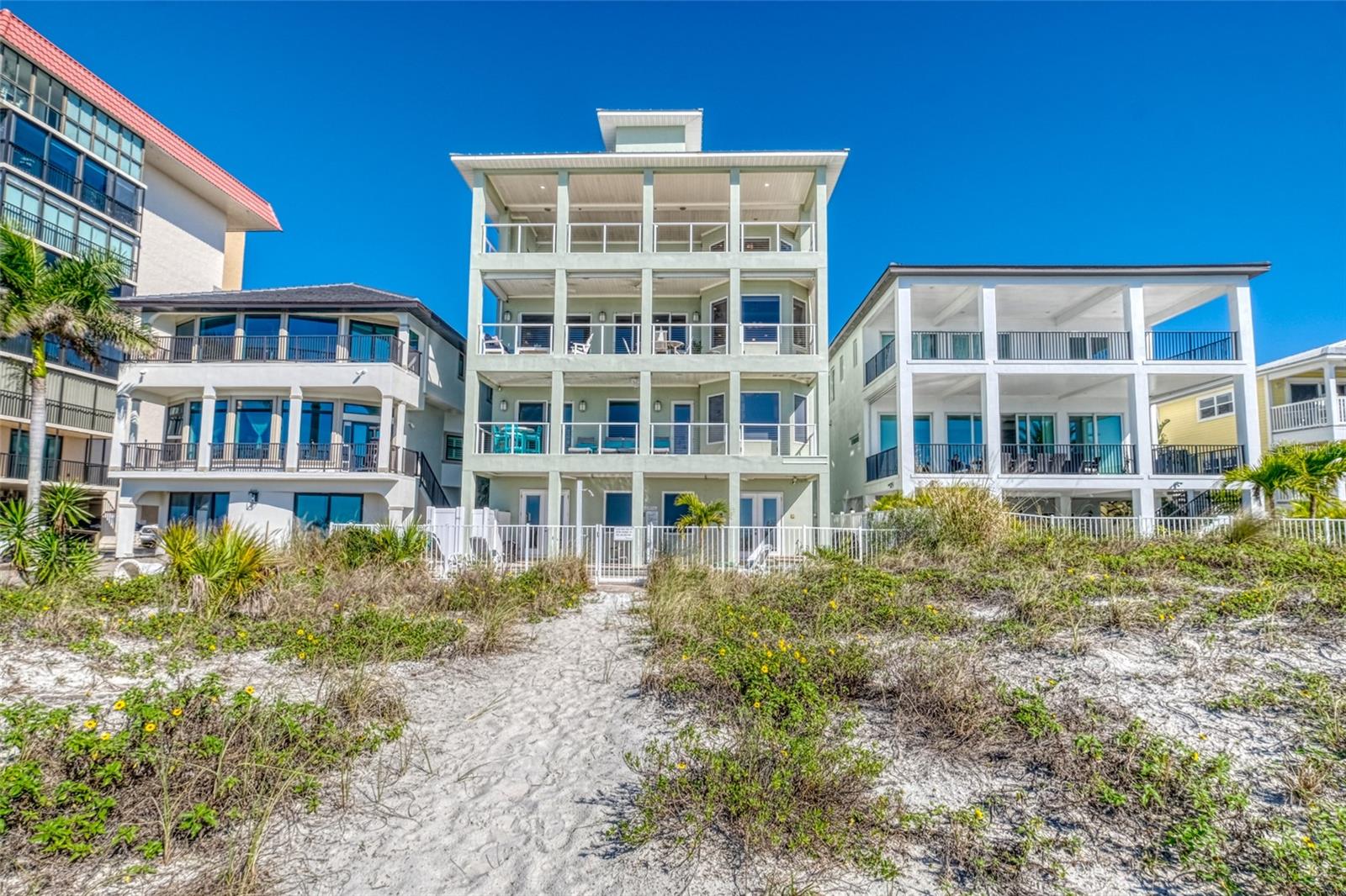 SONSET PLACE CONDO - Residential