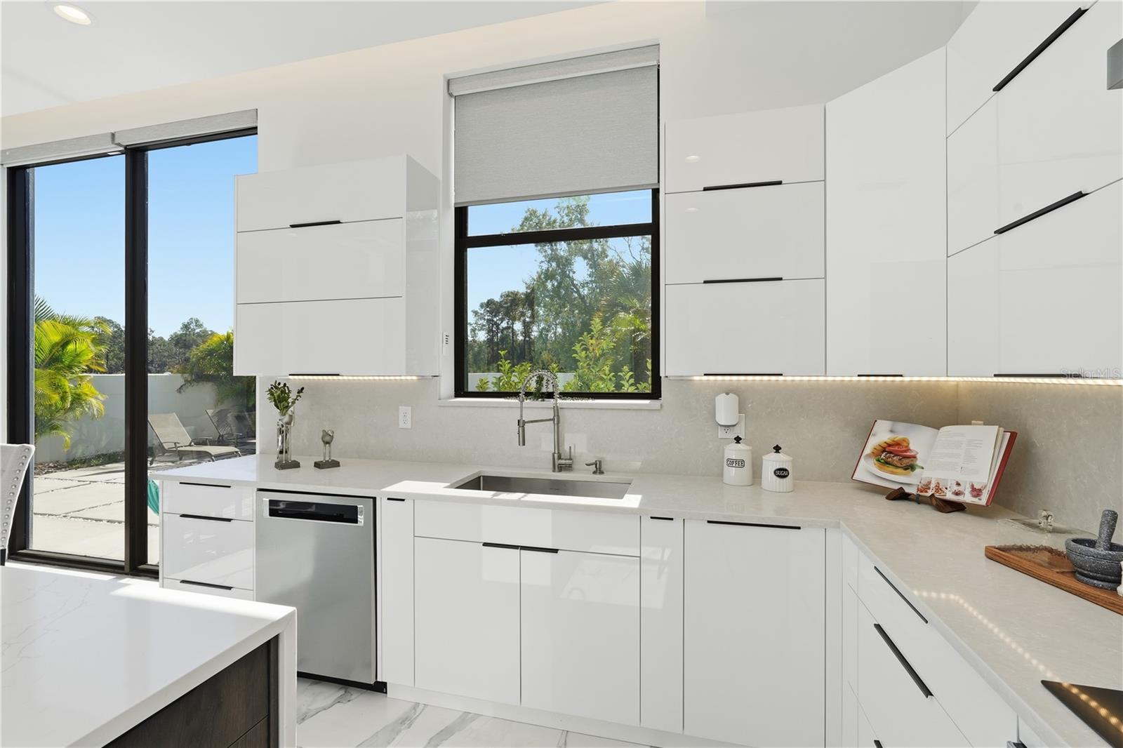 TOWN/CITRUS PARK - Residential