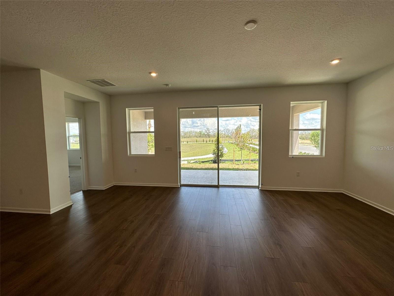 1141 LAKESHORE BREEZE PLACE