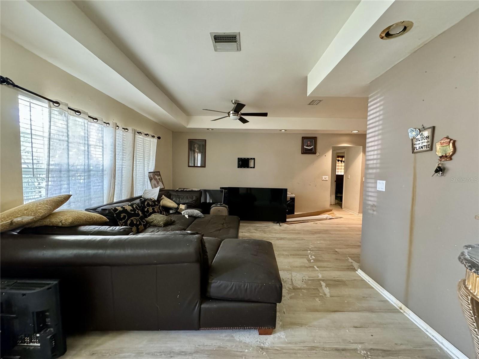 SOUTH VENICE - Residential