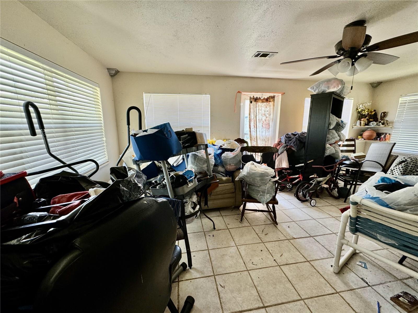 SOUTH VENICE - Residential