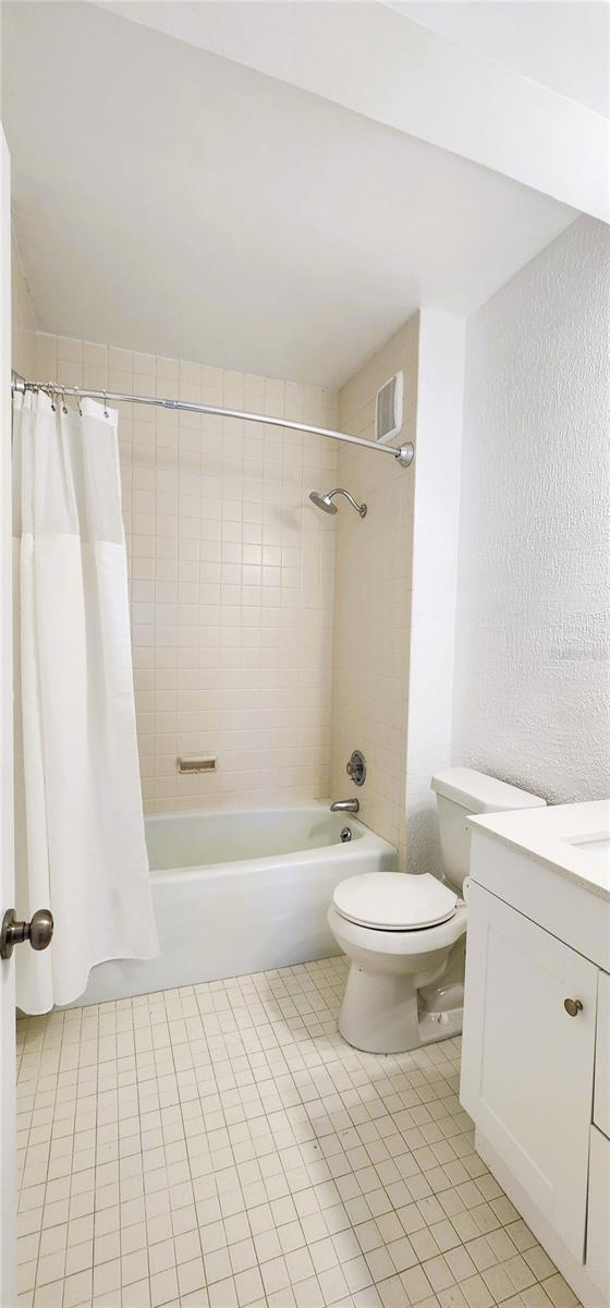 HIGHLAND PARK SUB - Residential Lease