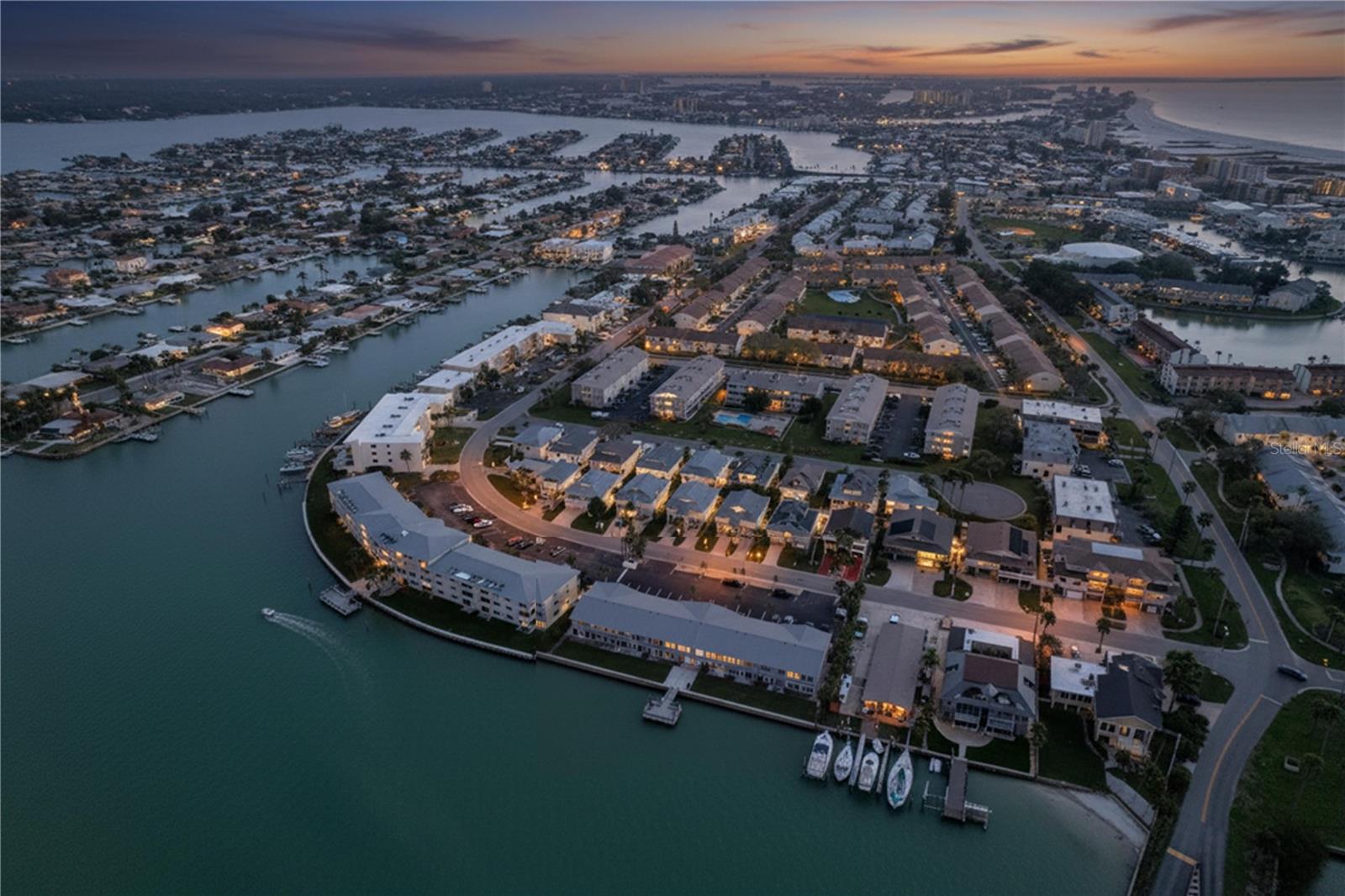 CAPRI ISLE GARDEN - Residential