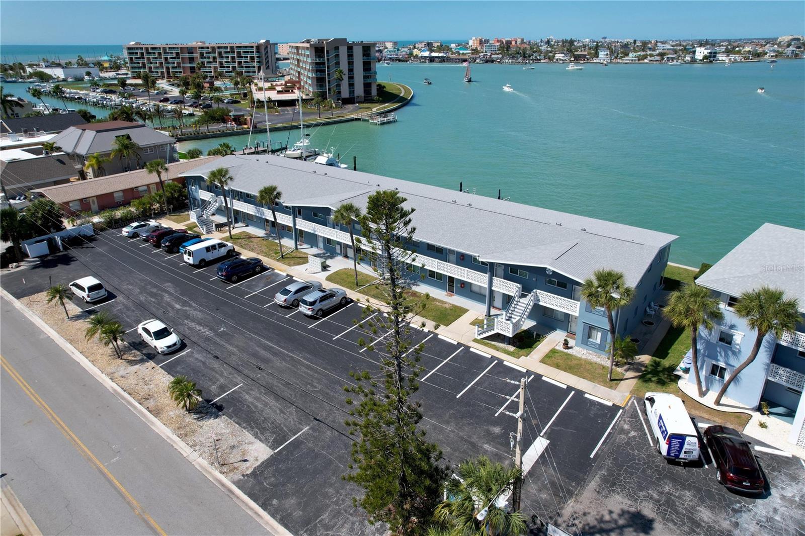 CAPRI ISLE GARDEN - Residential