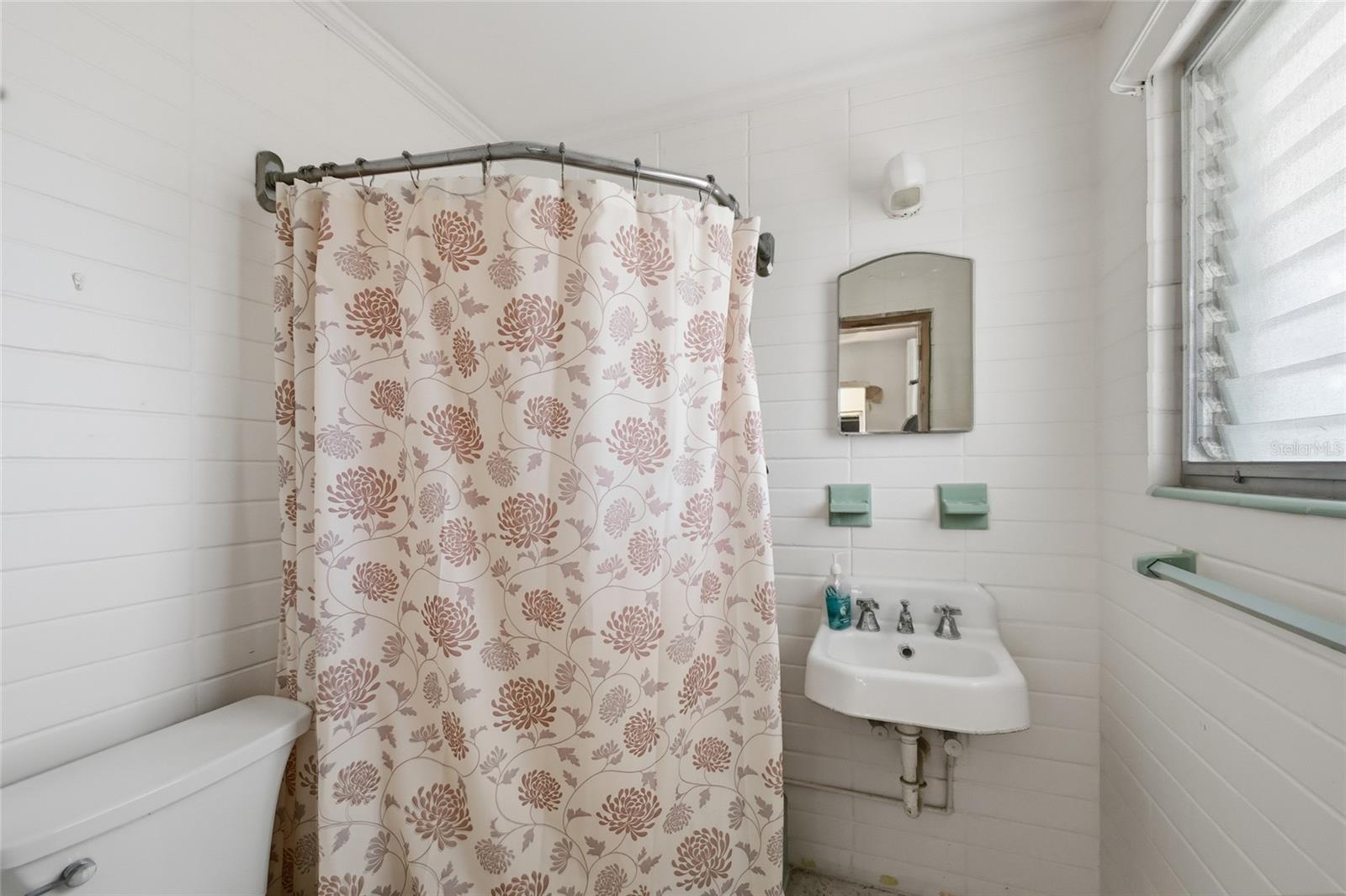 HOLMES BEACH 31ST UNIT AMD - Residential