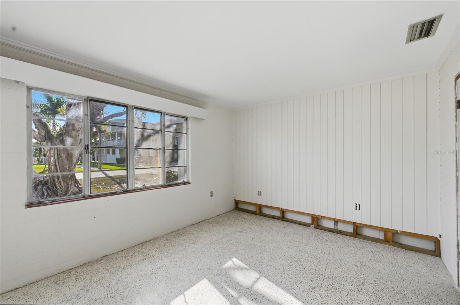 HOLMES BEACH 31ST UNIT AMD - Residential