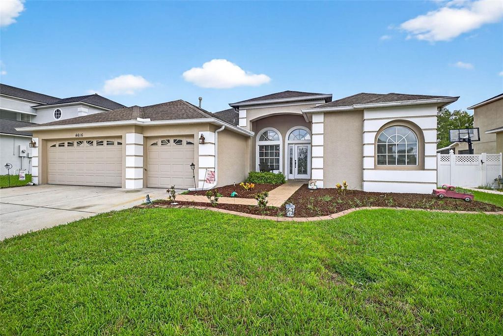Photo of 4616 Roslyn Ct, Land O Lakes, FL 34639 (MLS # TB8407693)