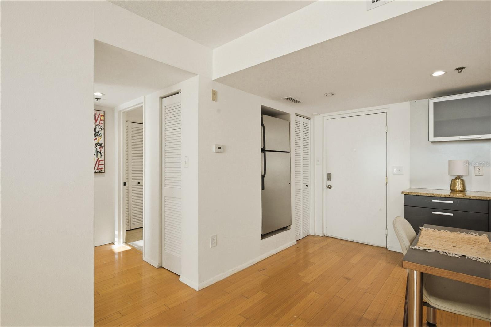 LAKESIDE CROSSING CONDO - Residential