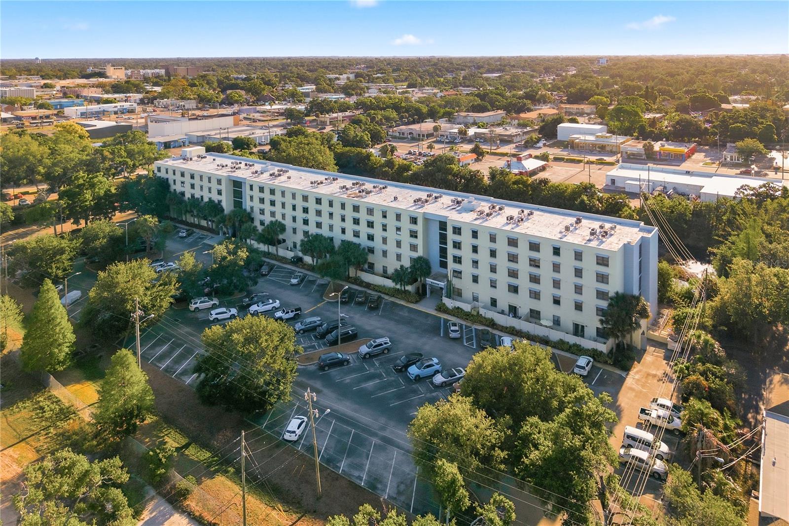 LAKESIDE CROSSING CONDO - Residential