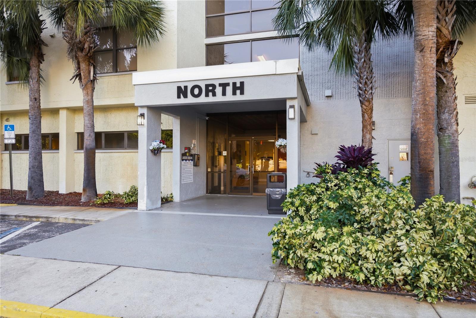 LAKESIDE CROSSING CONDO - Residential