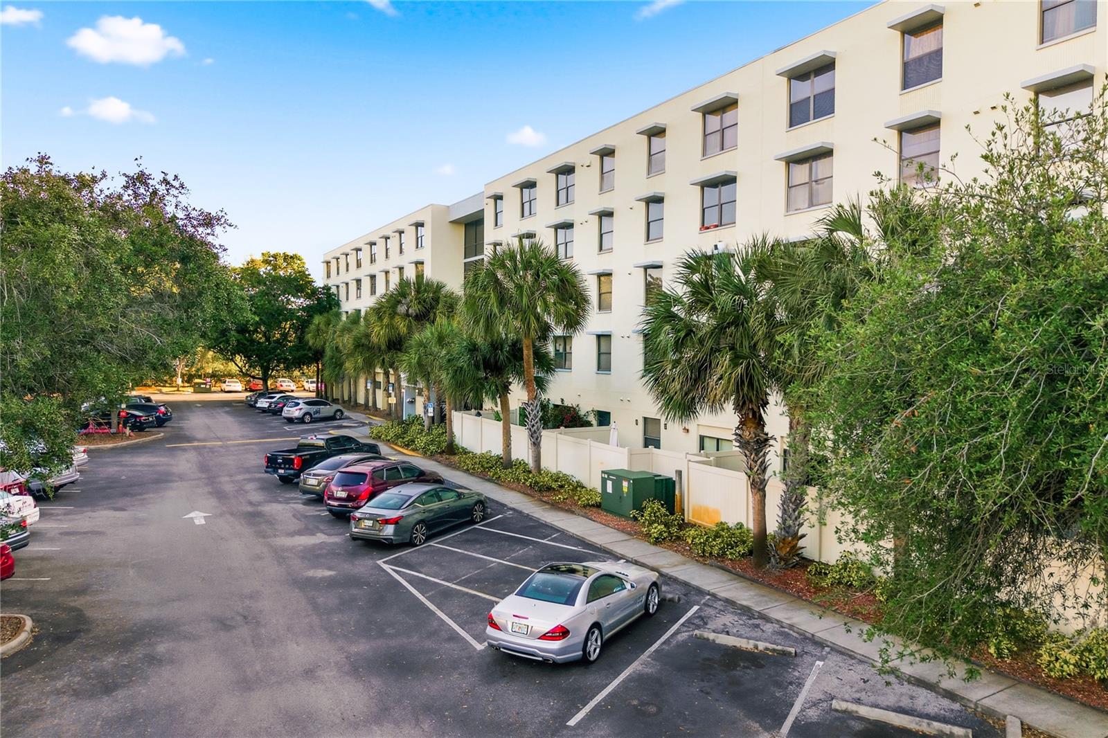 LAKESIDE CROSSING CONDO - Residential