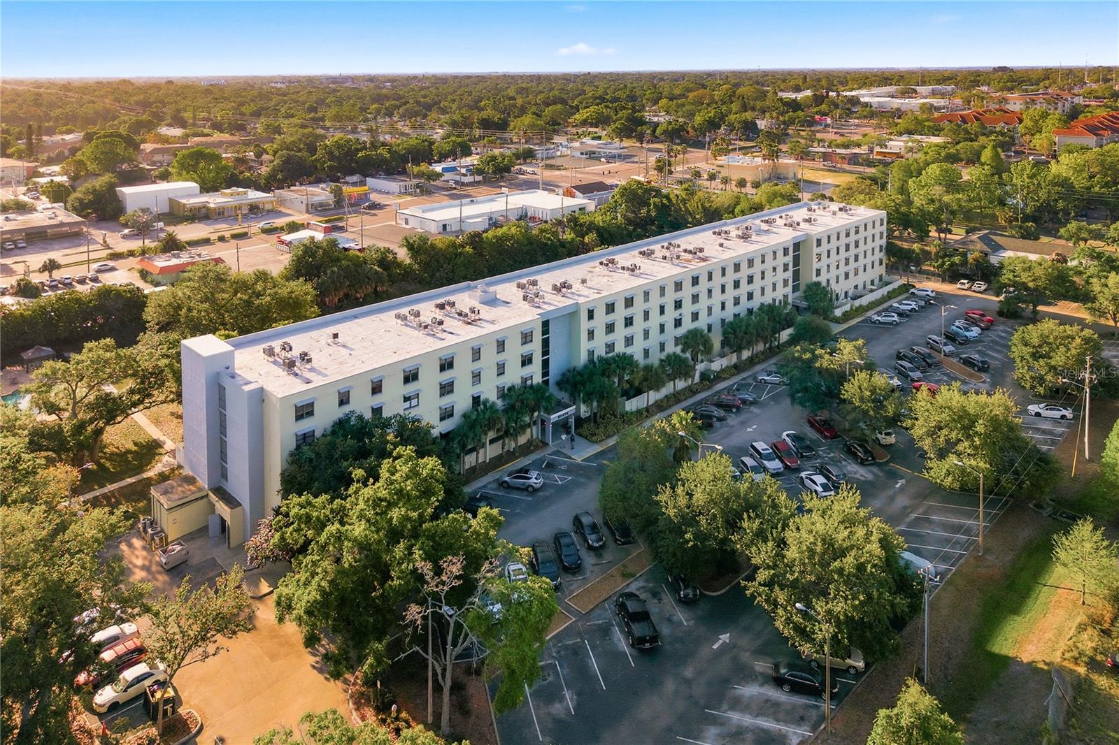 LAKESIDE CROSSING CONDO - Residential