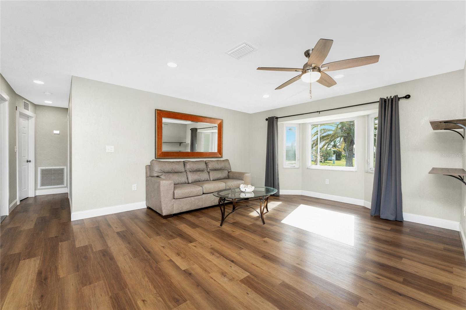 ROTONDA WEST OAKLAND HILLS - Residential