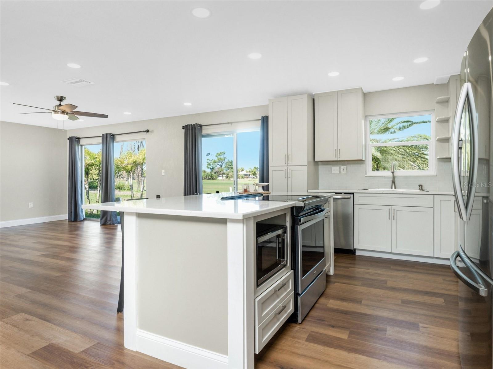 ROTONDA WEST OAKLAND HILLS - Residential