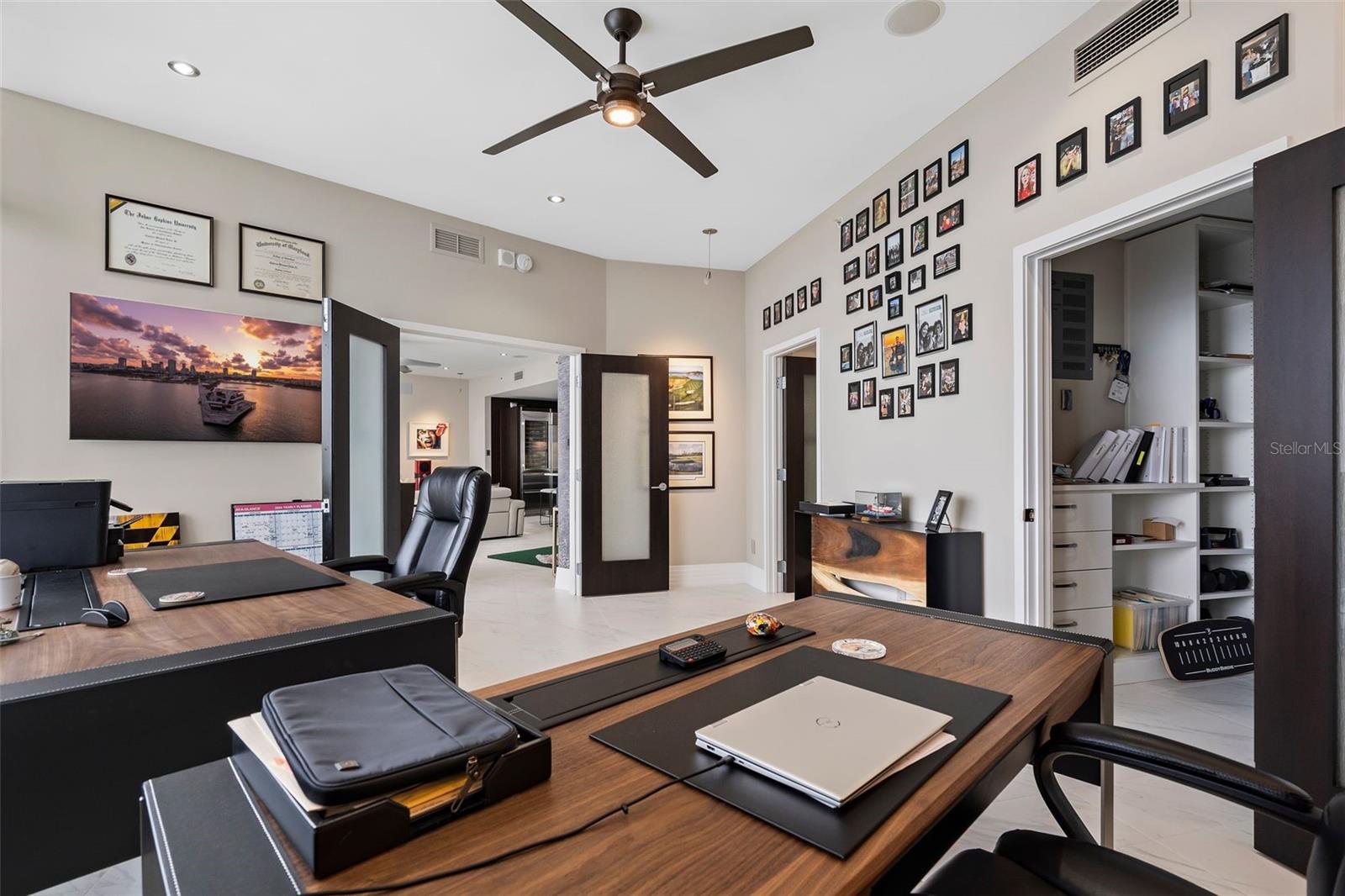 SIGNATURE PLACE CONDO - Residential