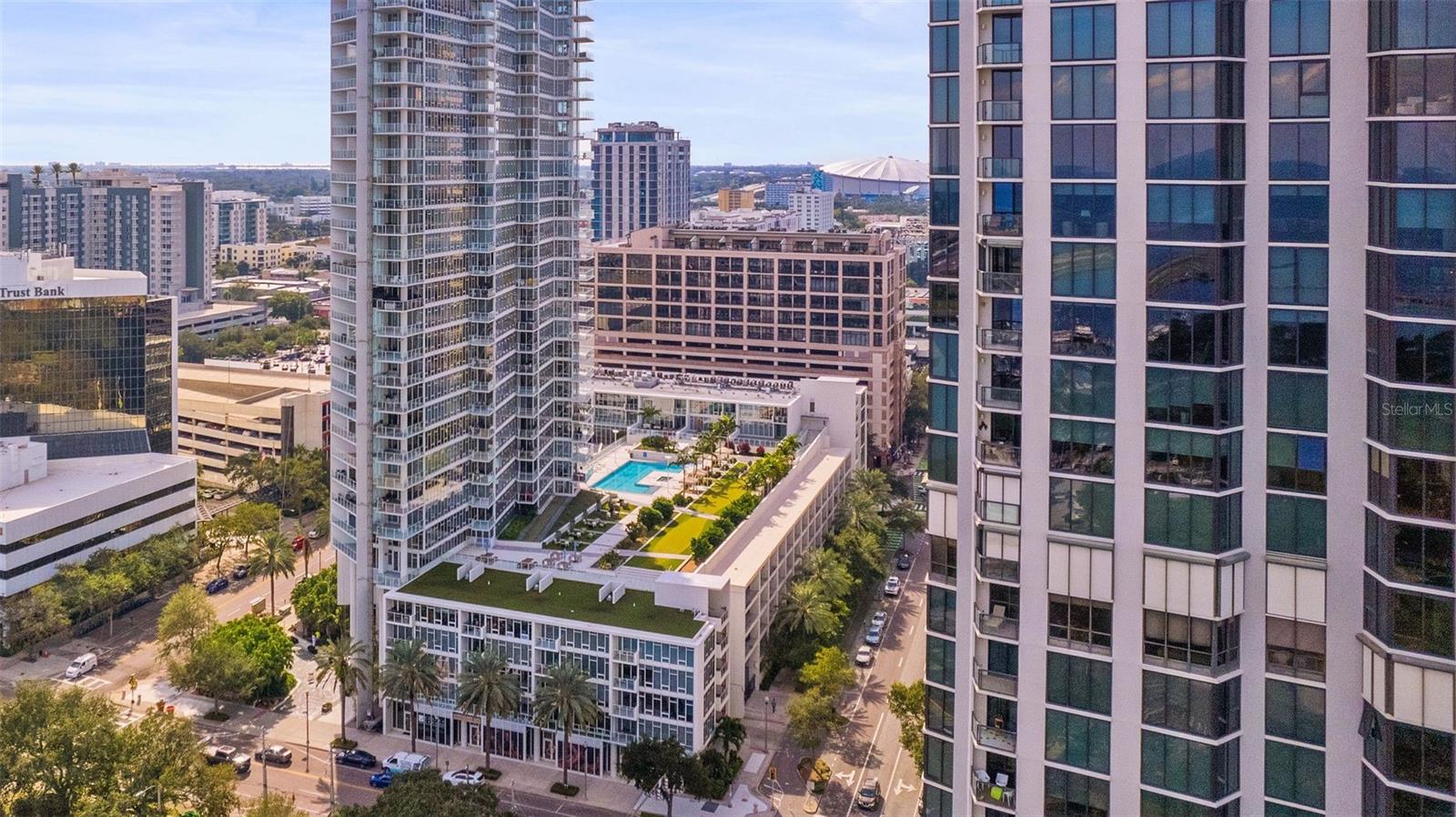 SIGNATURE PLACE CONDO - Residential