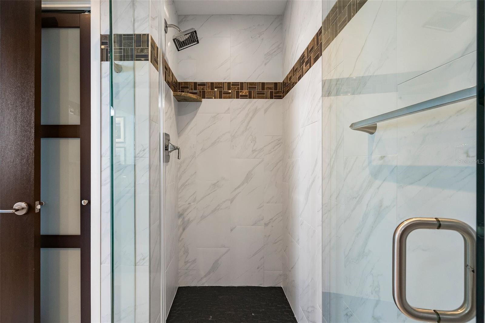 SIGNATURE PLACE CONDO - Residential