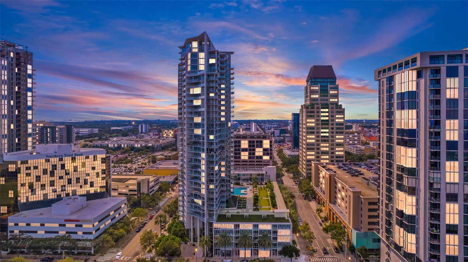 SIGNATURE PLACE CONDO - Residential