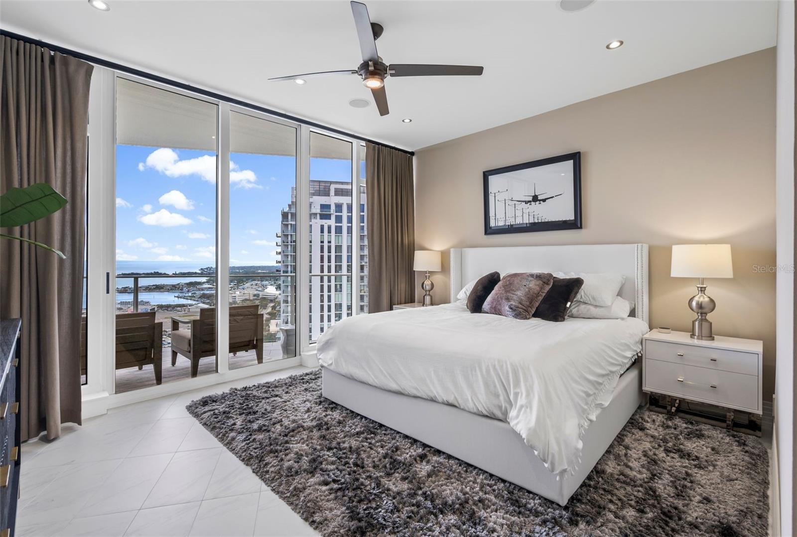 SIGNATURE PLACE CONDO - Residential