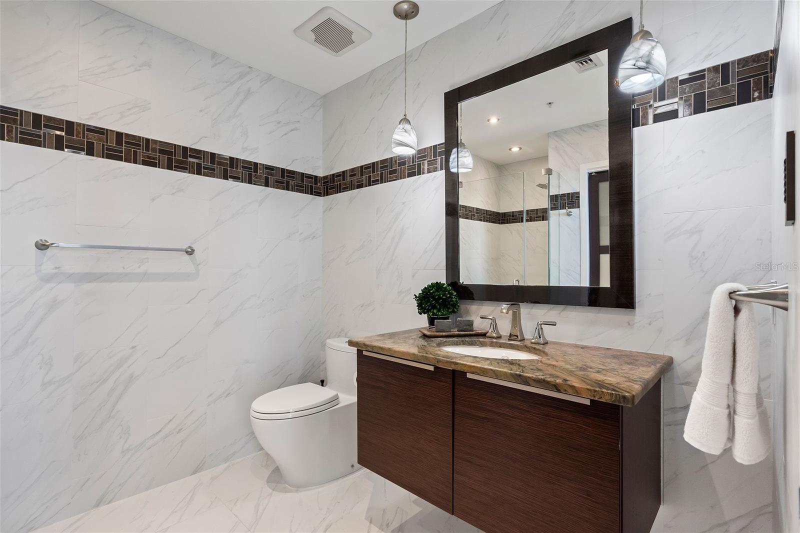 SIGNATURE PLACE CONDO - Residential