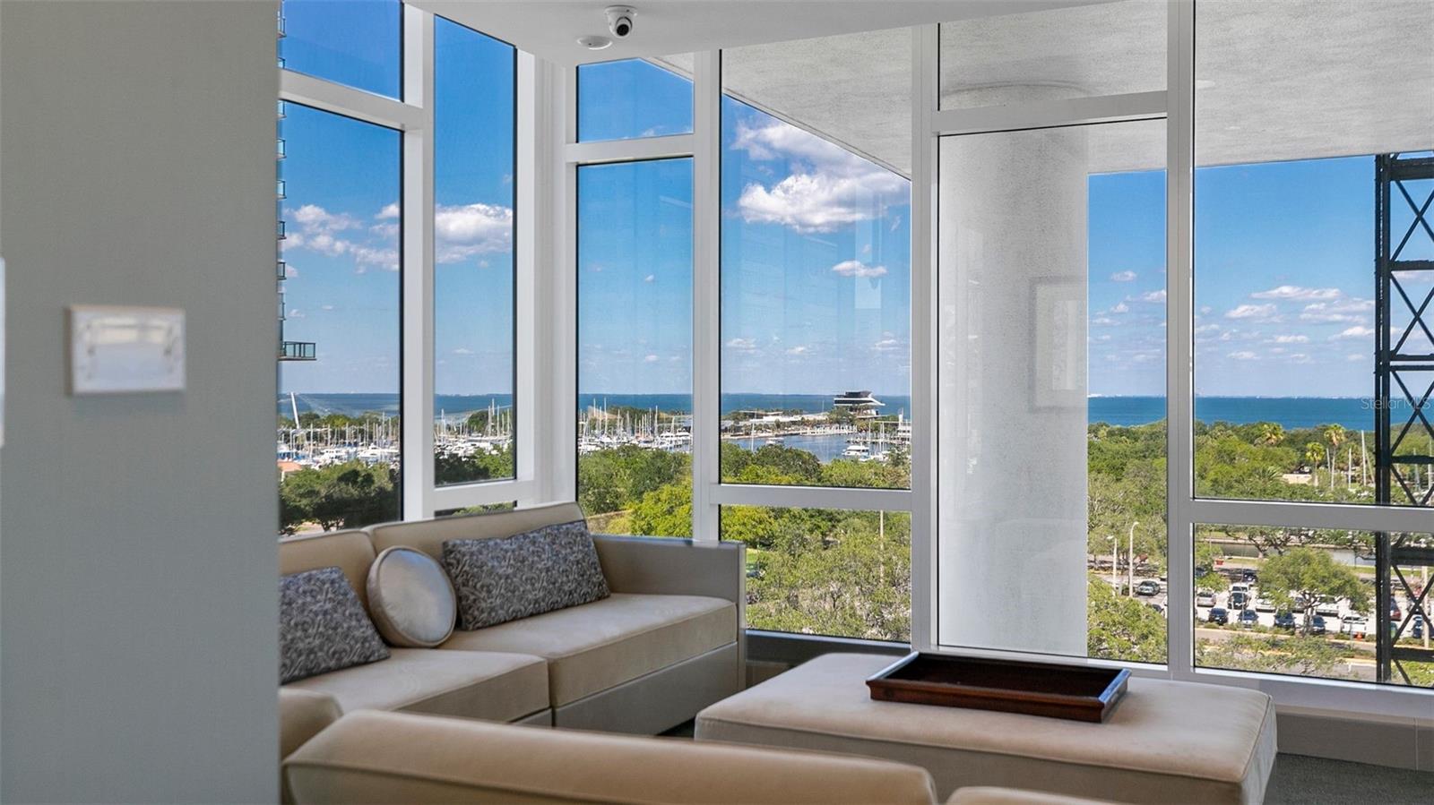 SIGNATURE PLACE CONDO - Residential