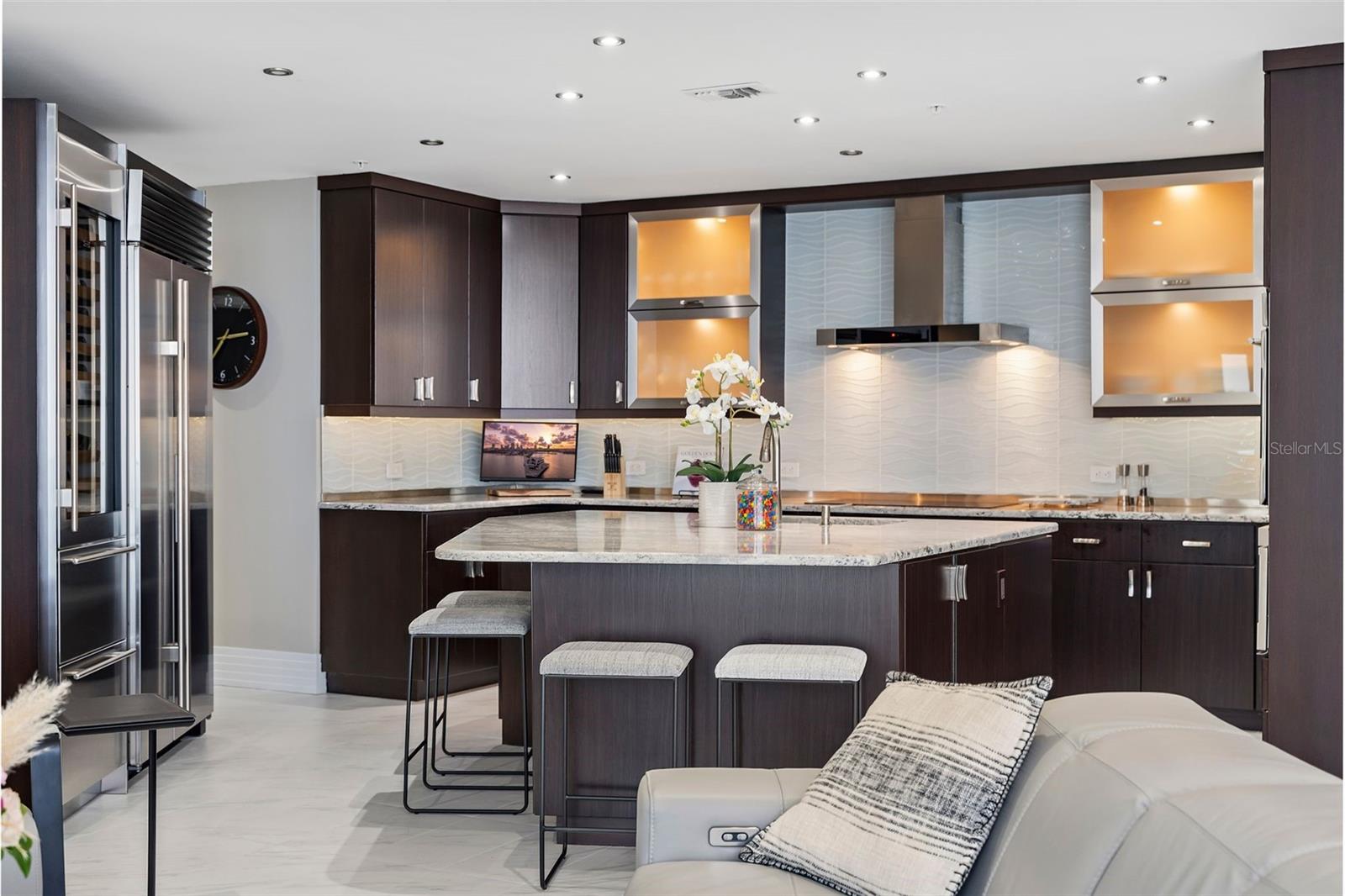 SIGNATURE PLACE CONDO - Residential