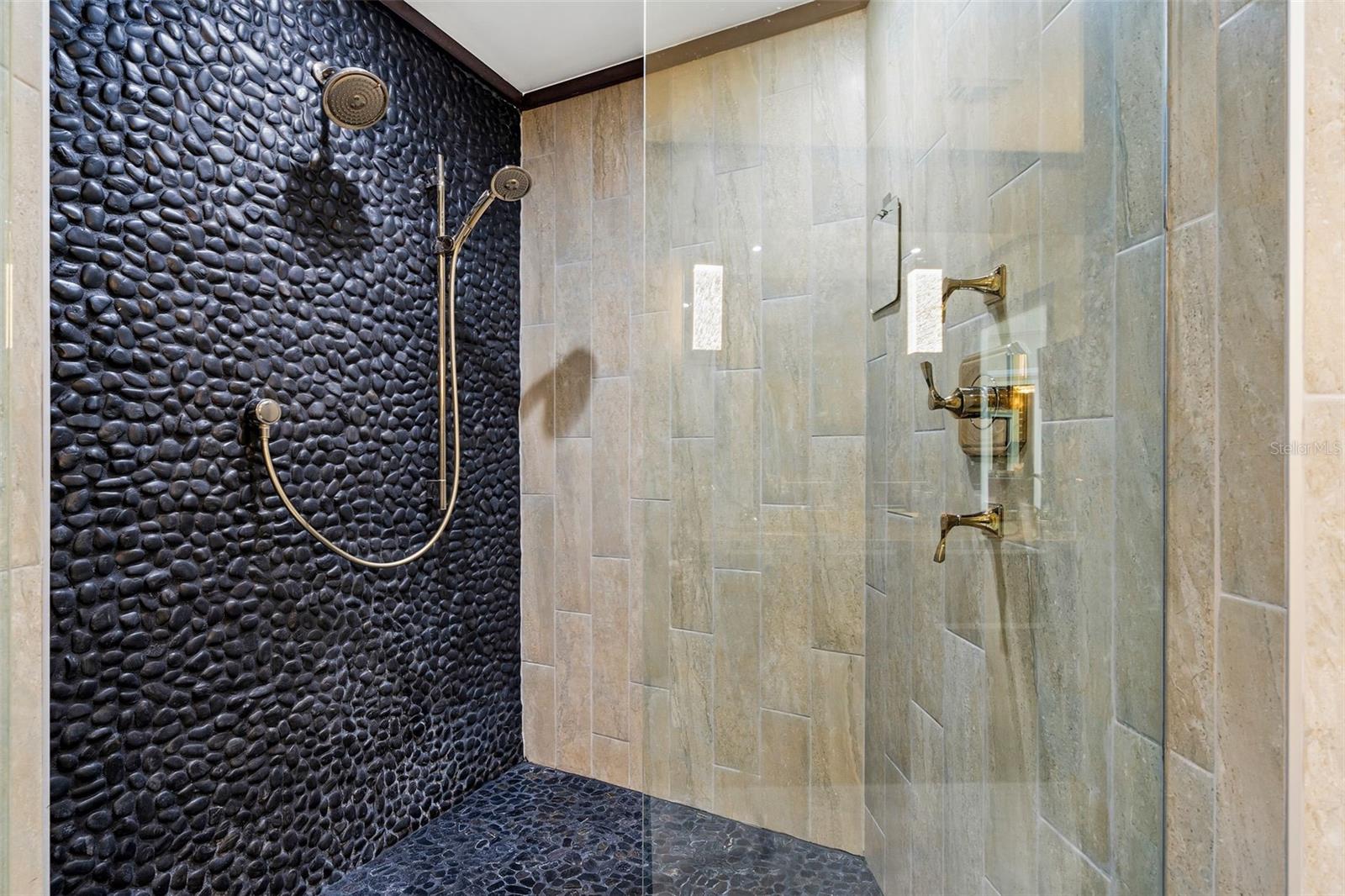 SIGNATURE PLACE CONDO - Residential