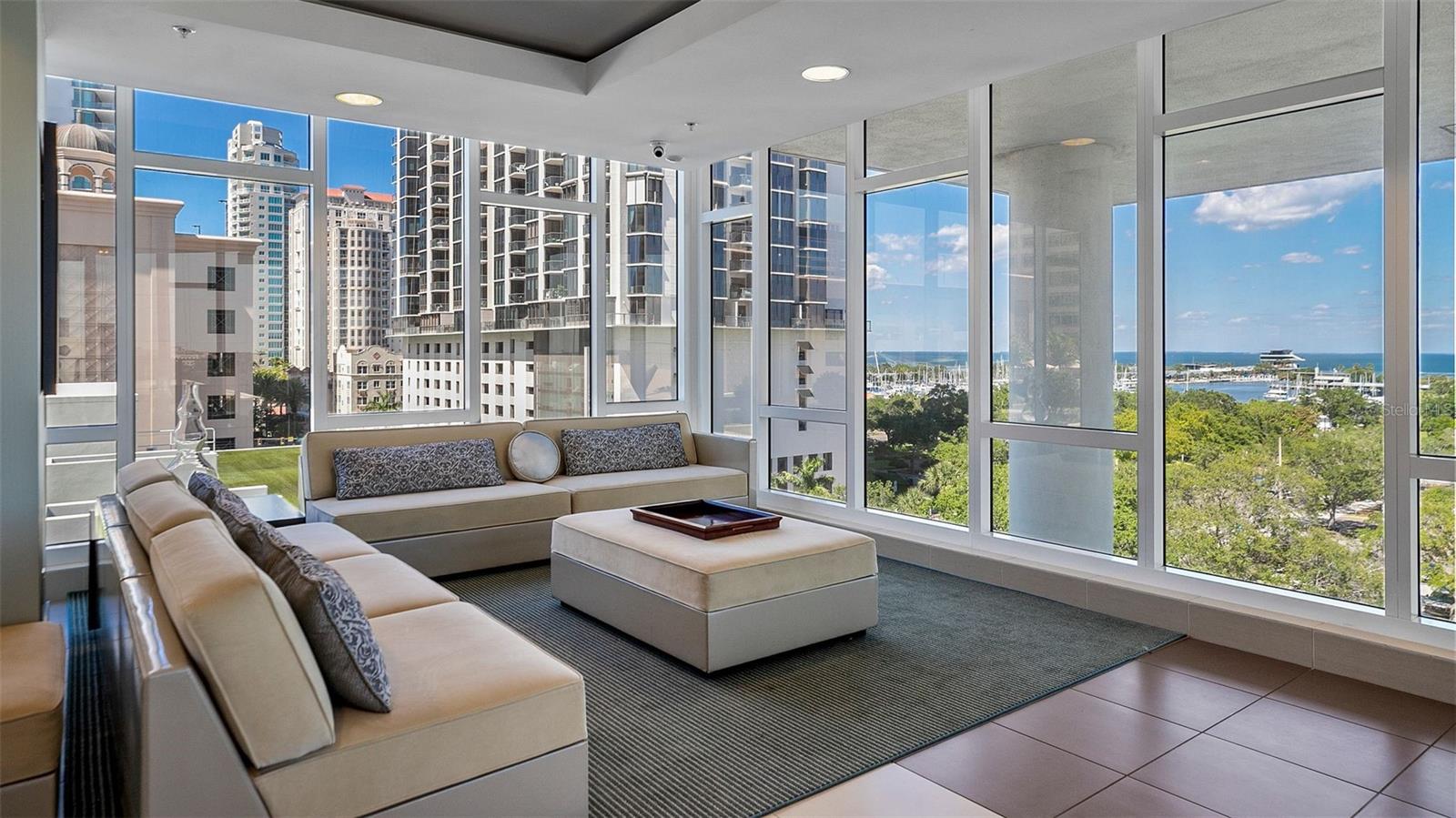 SIGNATURE PLACE CONDO - Residential