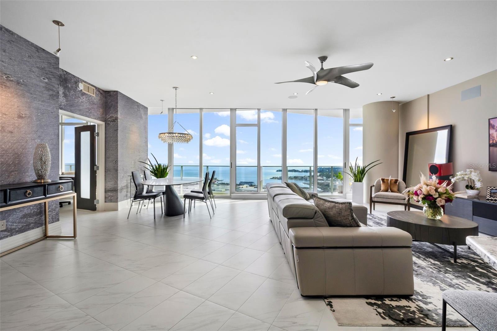 SIGNATURE PLACE CONDO - Residential