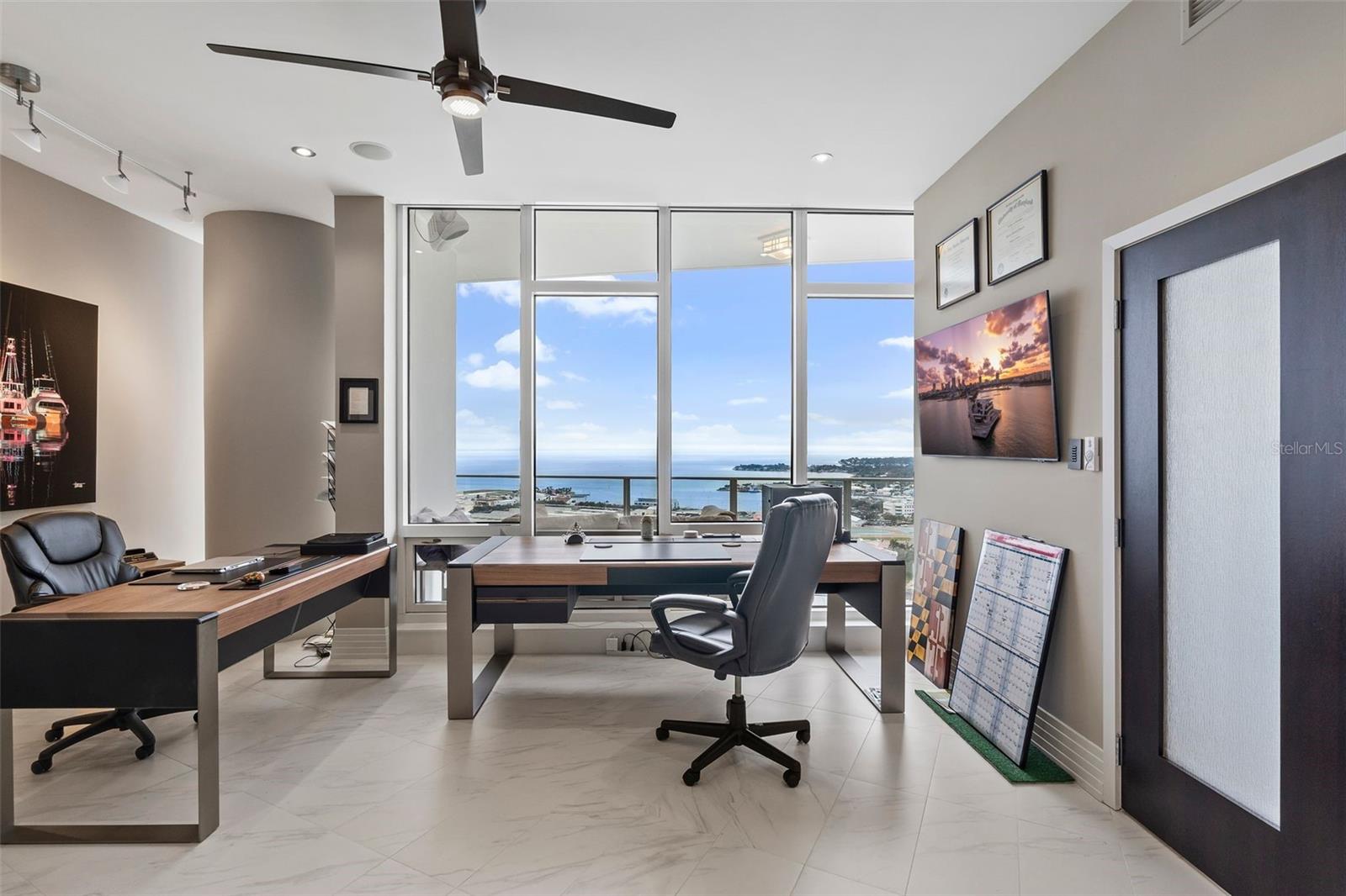 SIGNATURE PLACE CONDO - Residential