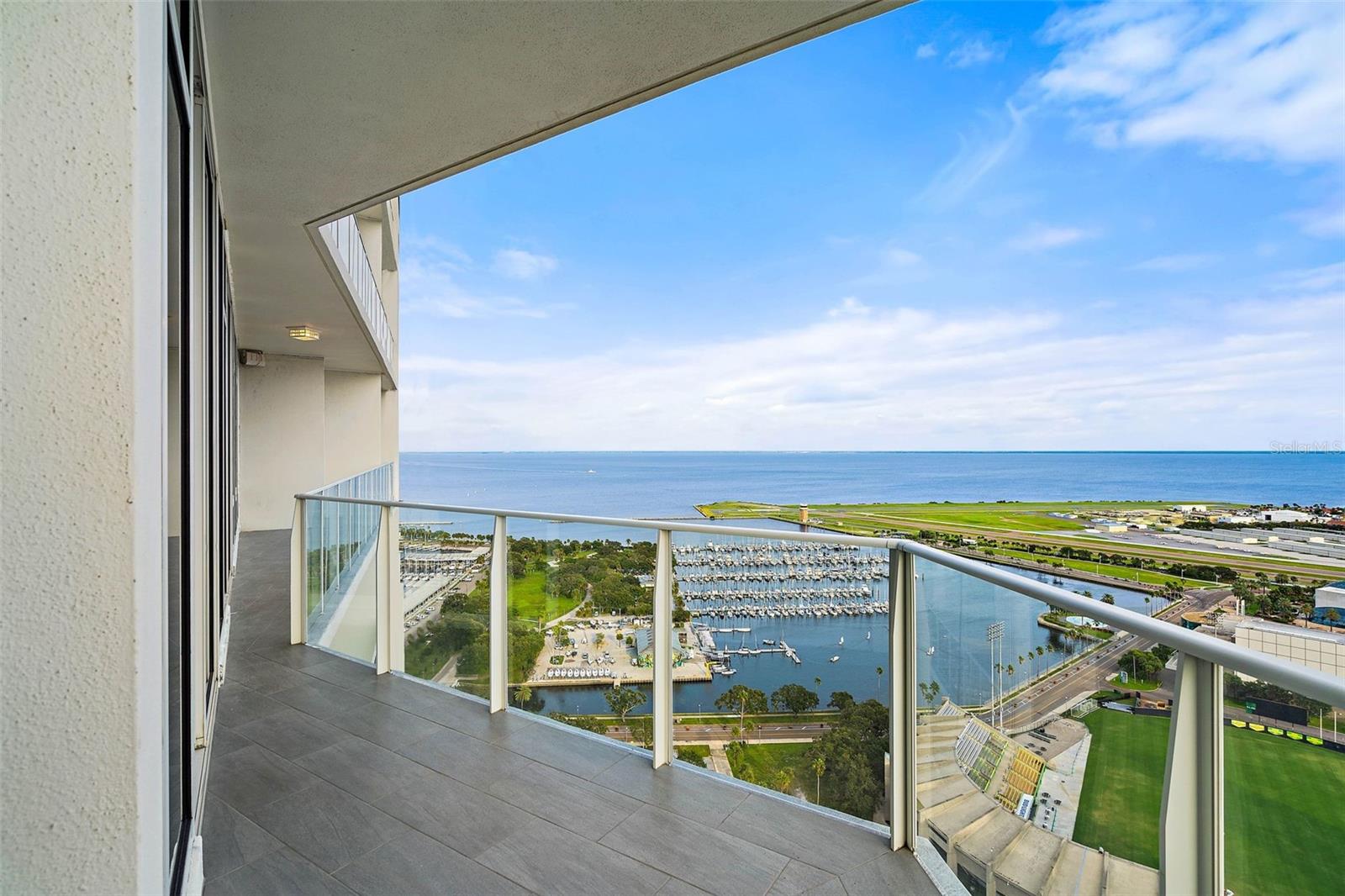 SIGNATURE PLACE CONDO - Residential