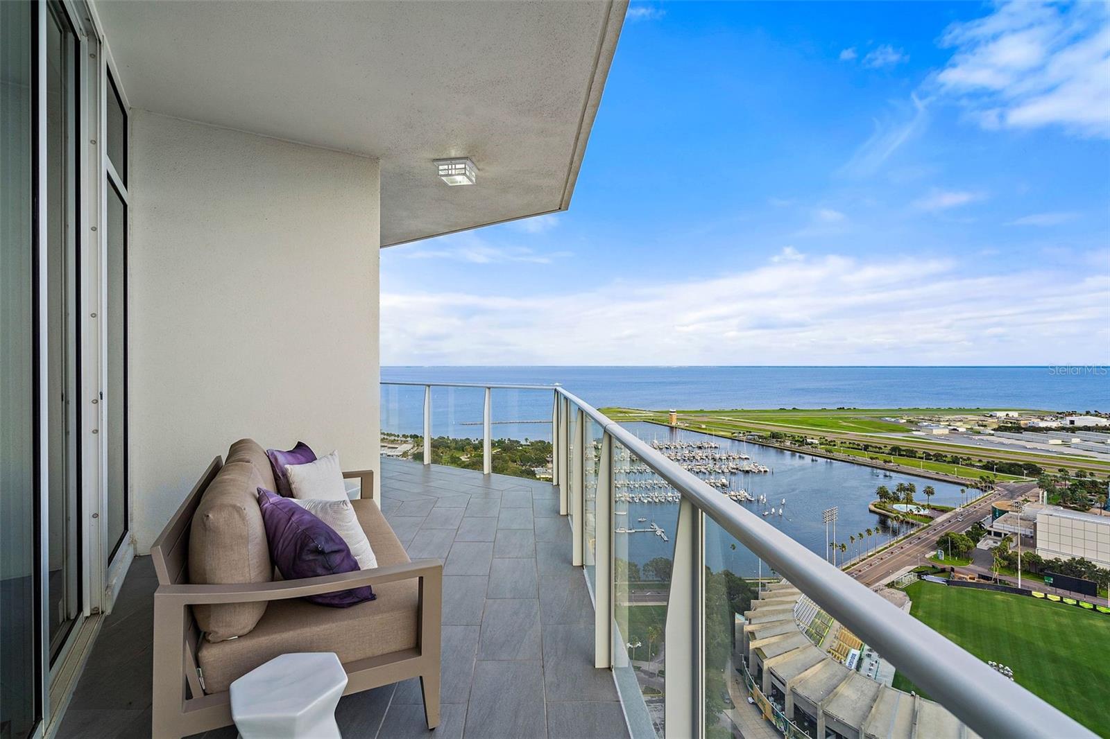 SIGNATURE PLACE CONDO - Residential