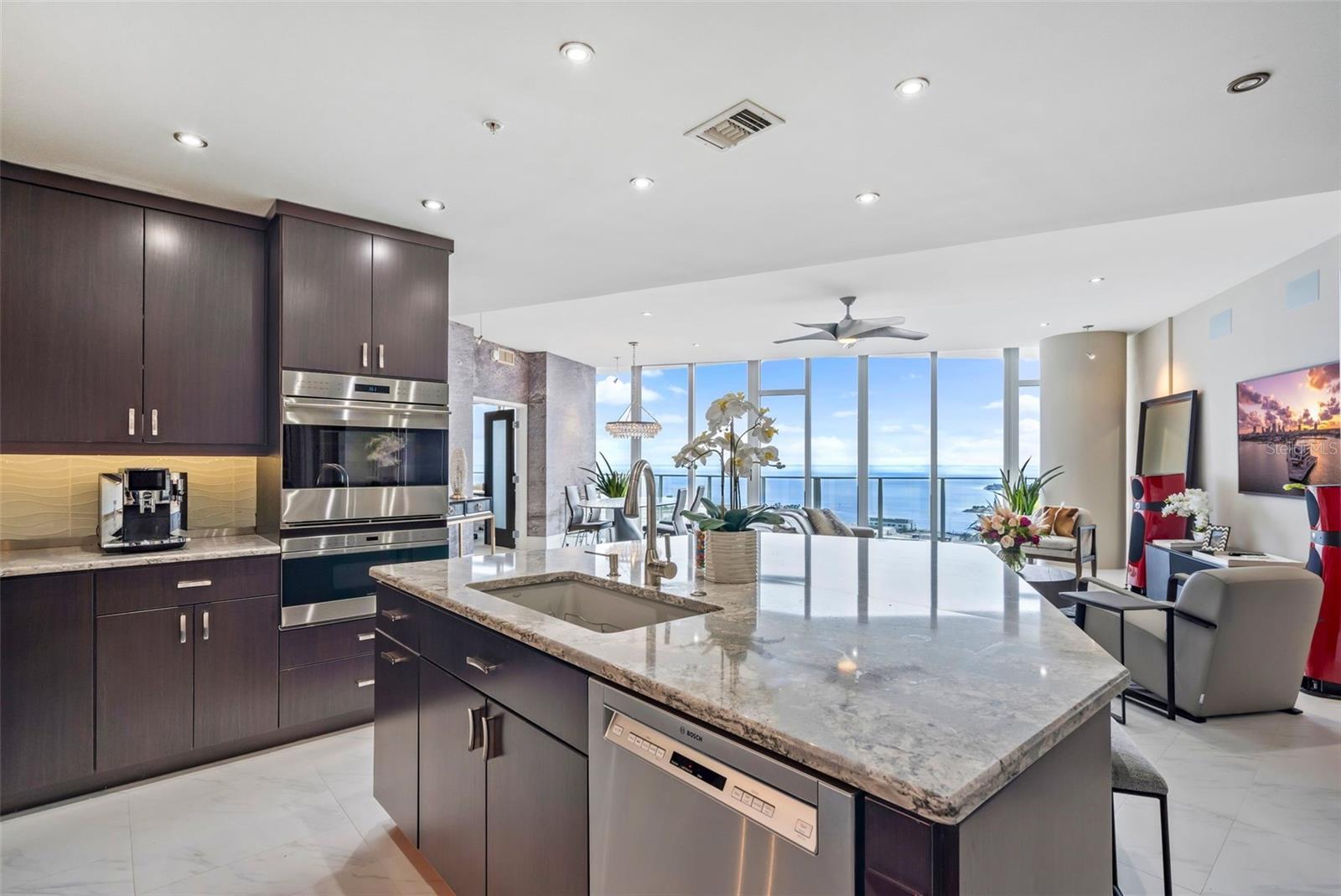 SIGNATURE PLACE CONDO - Residential