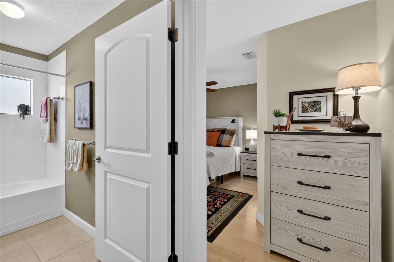 LAKES OF MOUNT DORA - Residential