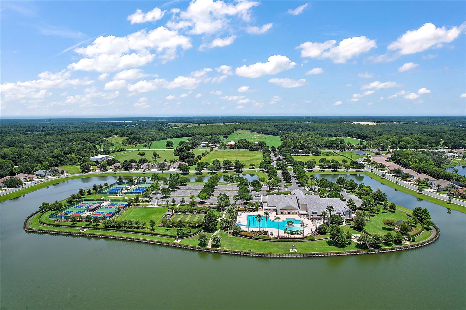 LAKES OF MOUNT DORA - Residential