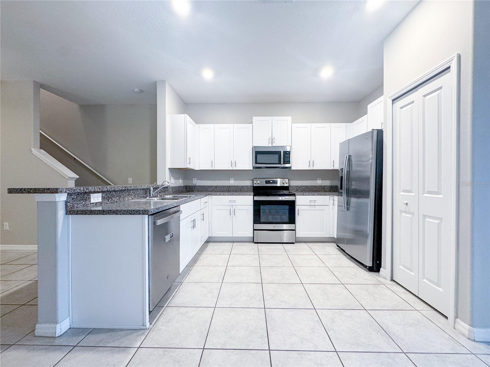 HAVEN AT MEADOW POINTE - Residential Lease