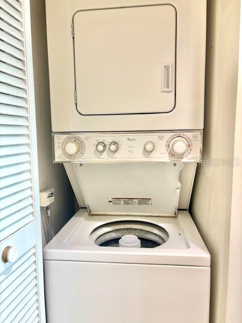 TREASURE ISLAND TENNIS & YACHT CLUB - Residential Lease