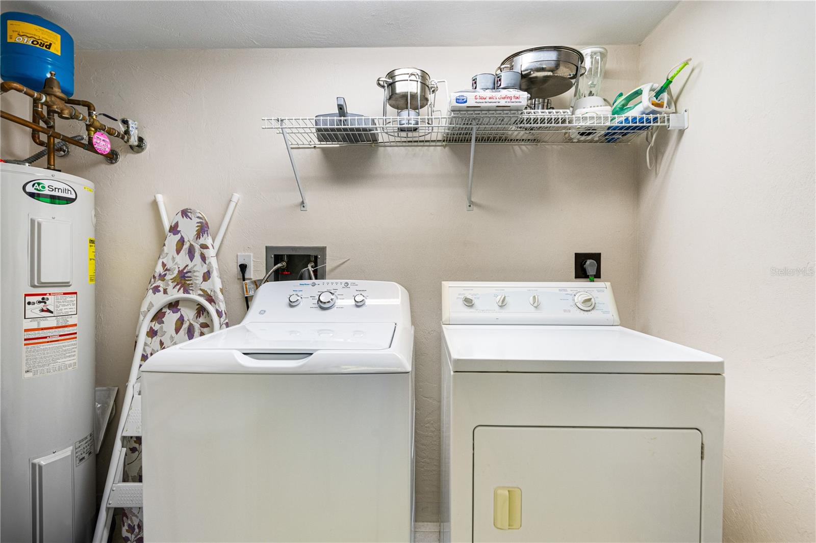 PENINSULA CONDO - Residential