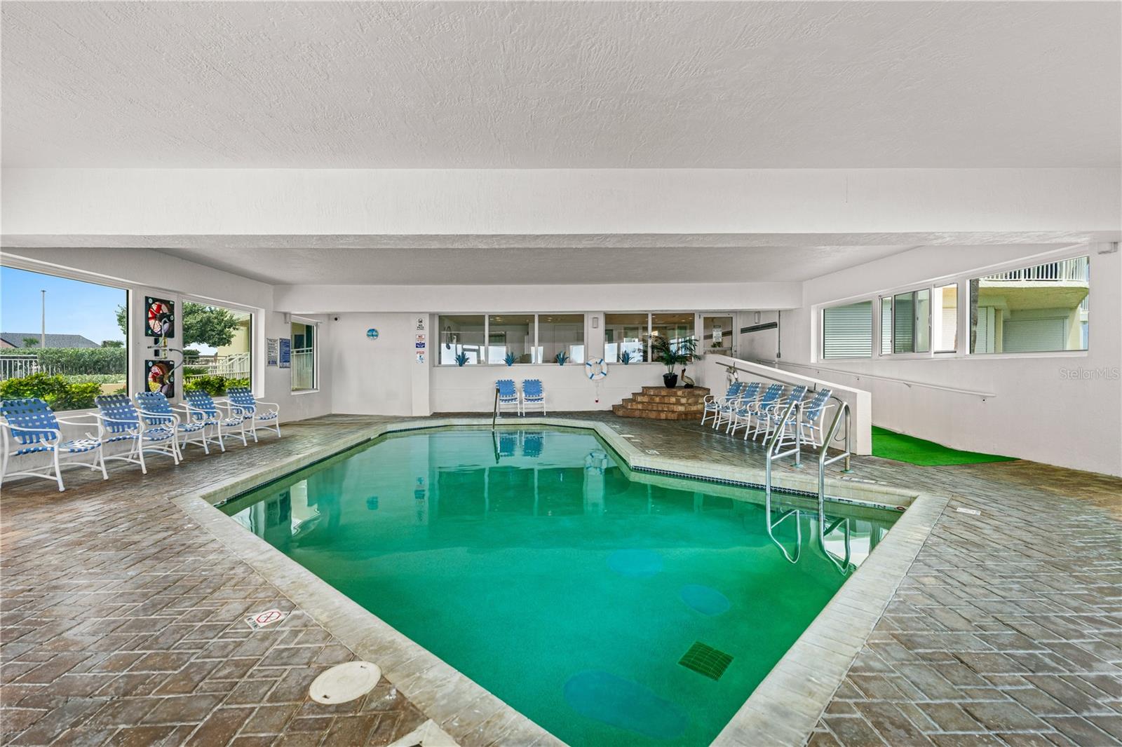 PENINSULA CONDO - Residential