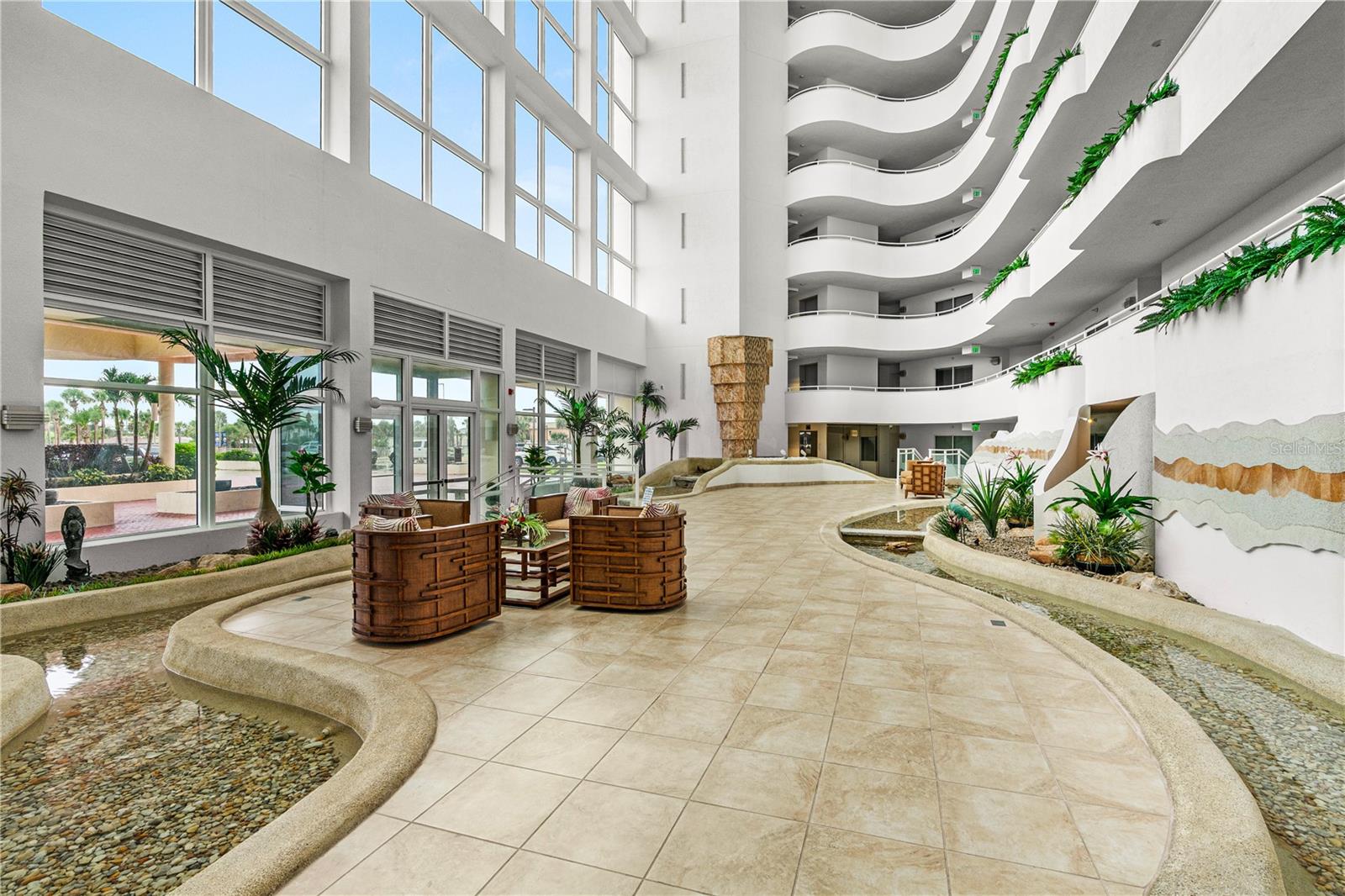 PENINSULA CONDO - Residential