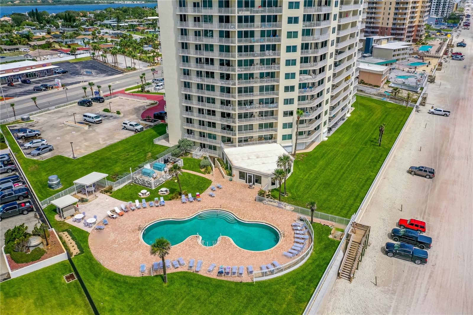 PENINSULA CONDO - Residential