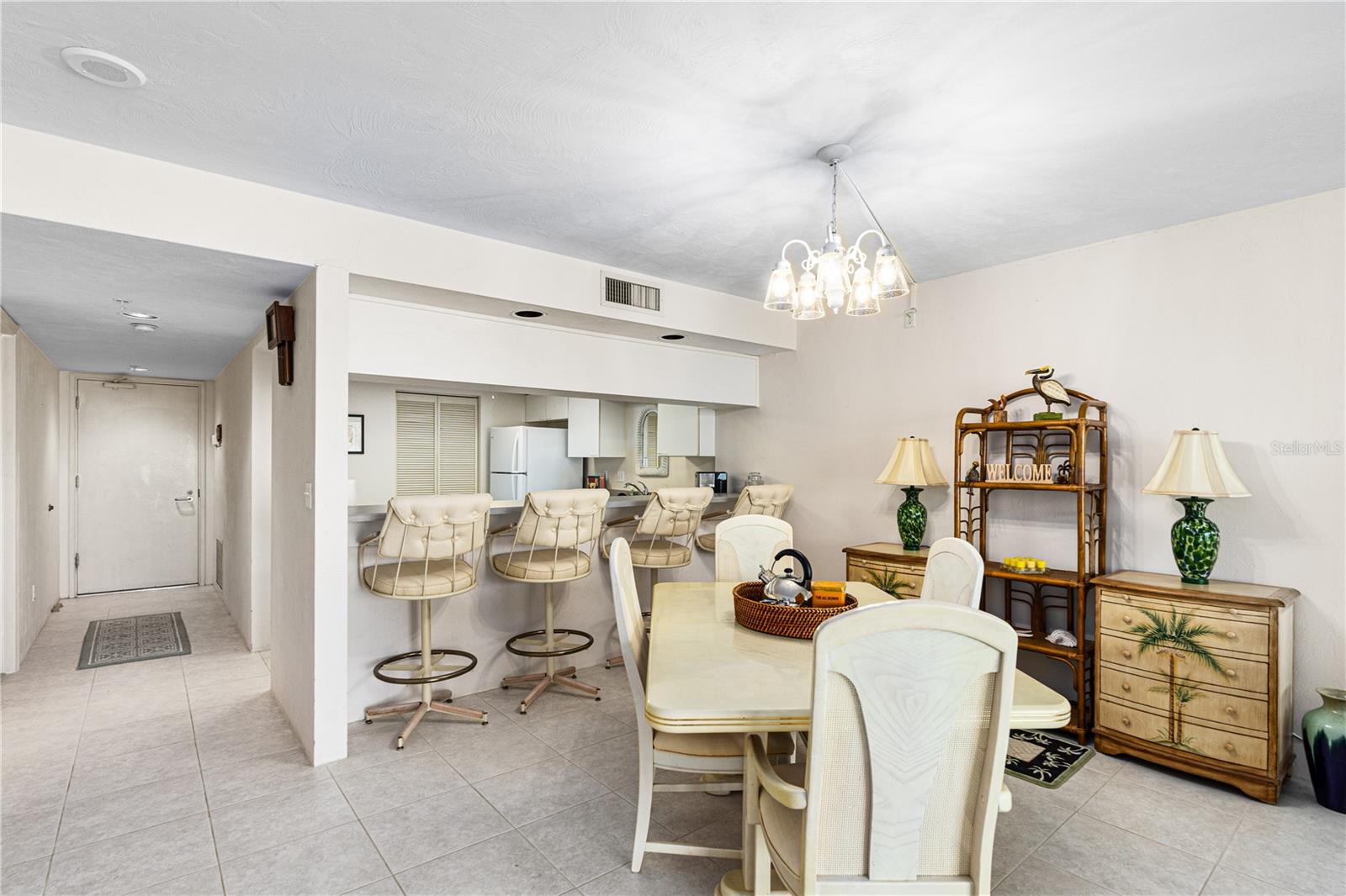 PENINSULA CONDO - Residential