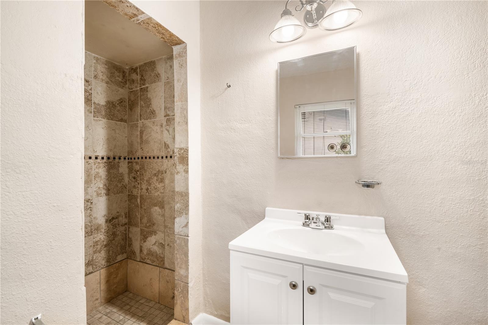 SONOMA HEIGHTS - Residential Lease