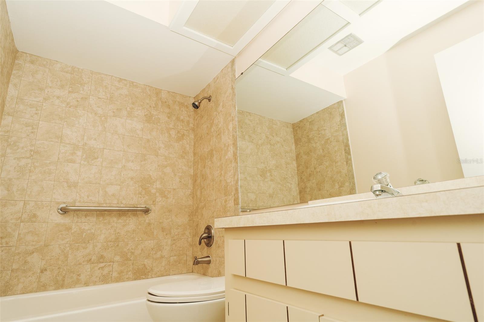 CEDARWOOD VILLAGE 1 - Residential