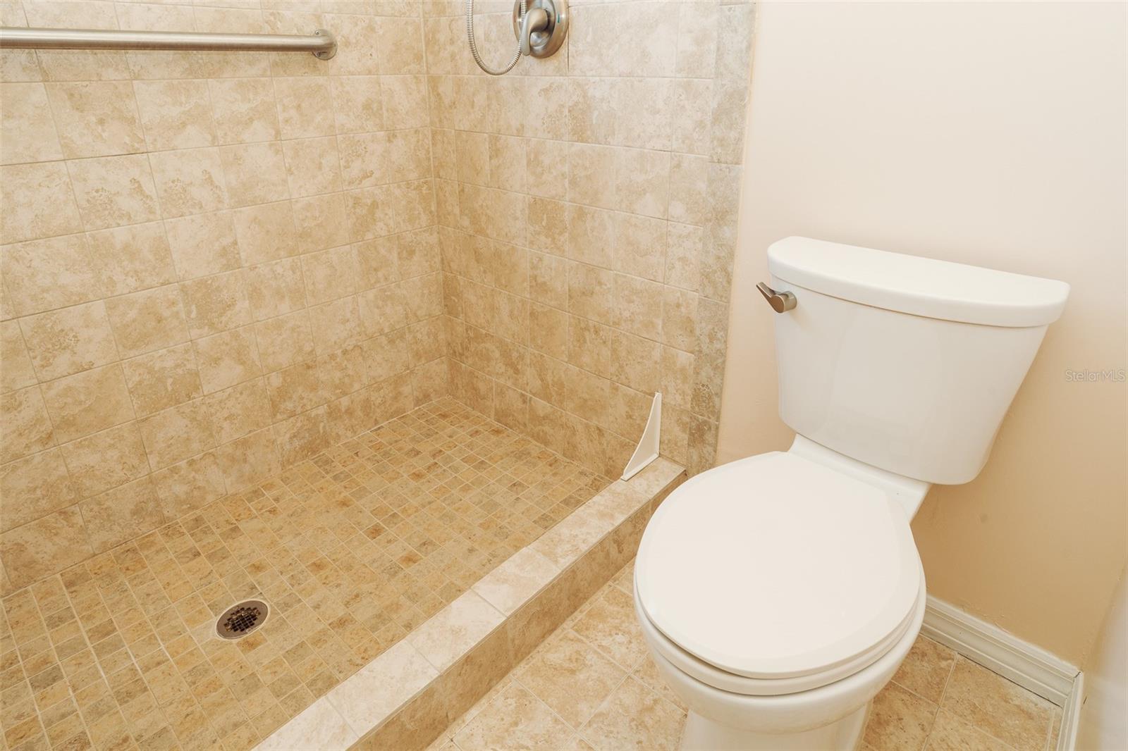 CEDARWOOD VILLAGE 1 - Residential